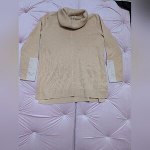 NWT Women's Tyler Boe Tan Turtleneck Sweater Sleeve Patches Soft Warm Stylish